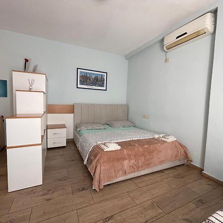 Enjoy Travel Cute Studio Apartment Tiranë Eksteriør bilde